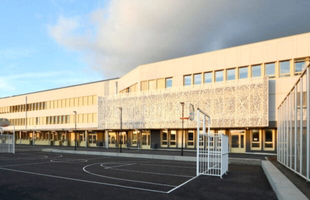Corrèze : un élève de 11 ans passe la nuit bloqué dans les toilettes