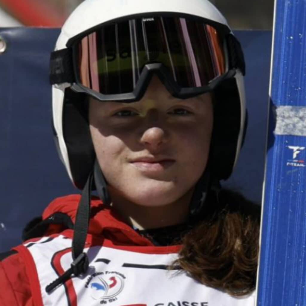 Décès de Margot Simond à 18 ans : la jeune star française du ski perd la vie dans un accident