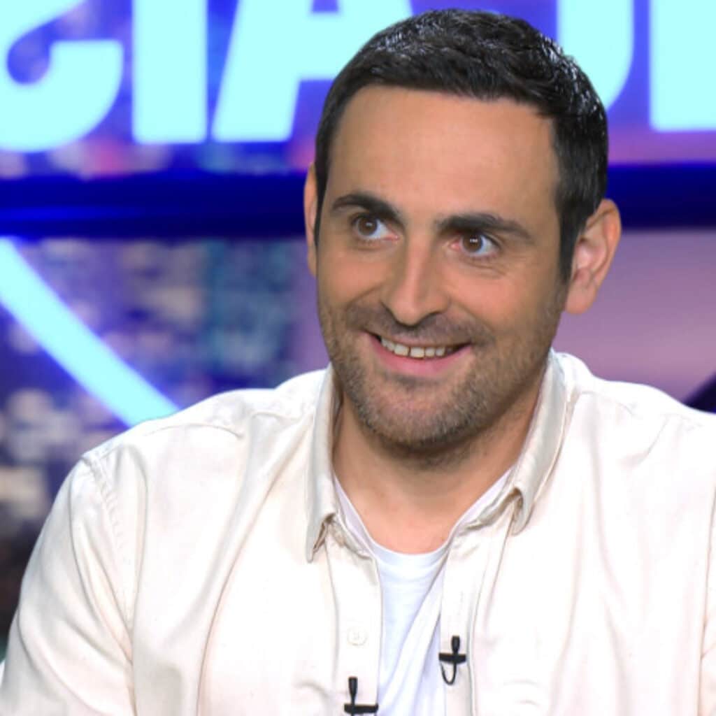 Camille Combal : on connaît le beau salaire de l’animateur phare de TF1