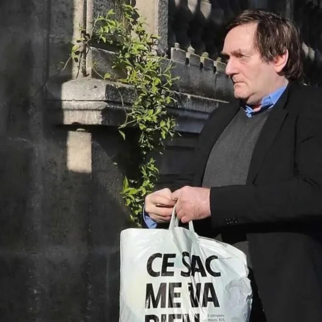 Affaire Palmade : les victimes de l’humoriste effondrées de sa libération