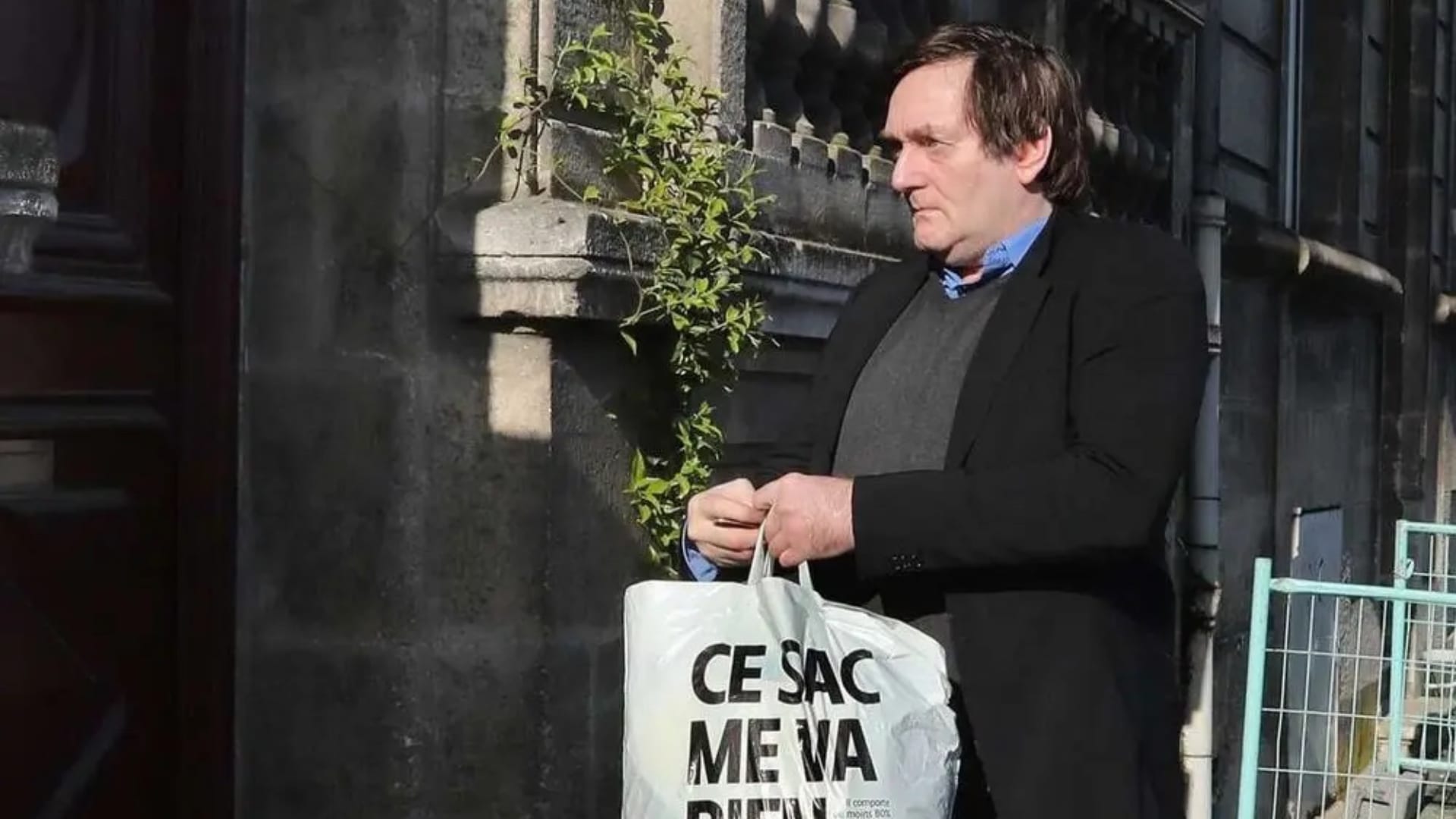 Affaire Palmade : les victimes de l’humoriste effondrées de sa libération