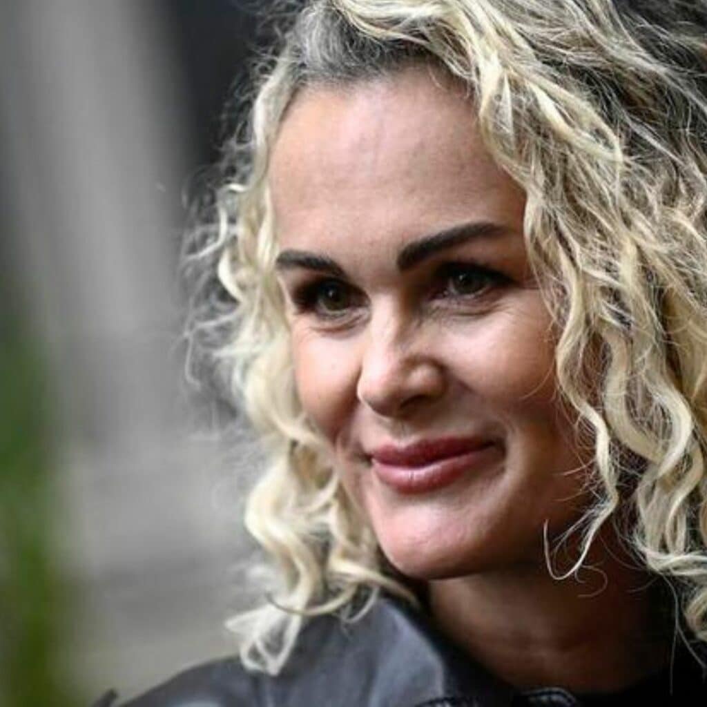 Laeticia Hallyday : à 50 ans, la veuve de Johnny a enfin retrouvé l’amour et elle le montre