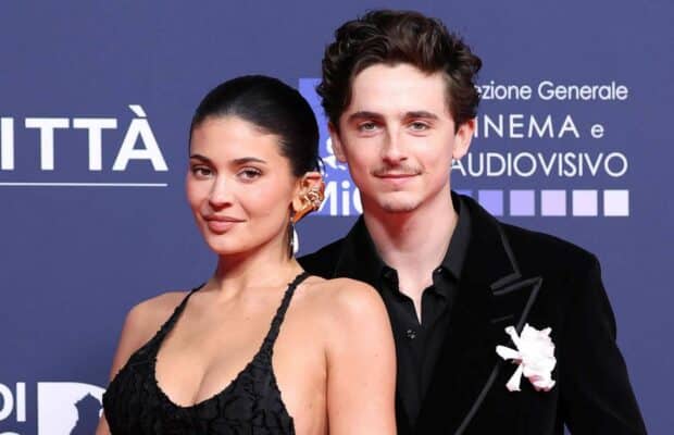 Kylie Jenner et Timothée Chalamet en couple : ils posent enfin ensemble 2 ans après le début de leur histoire Kylie Jenner et Timothée Chalamet en couple : ils posent enfin ensemble 2 ans après le début de leur histoire