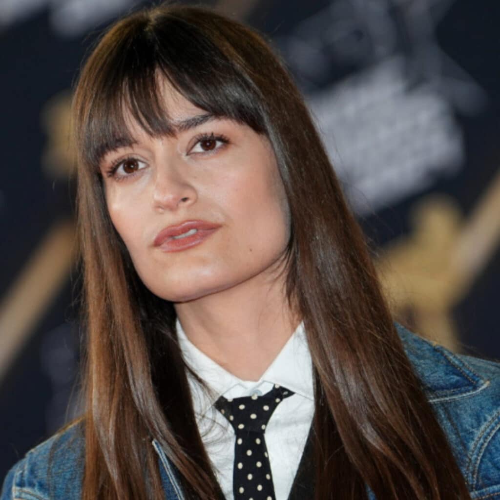 Clara Luciani : la chanteuse se confie sur la maladie neurologique dont elle est atteinte