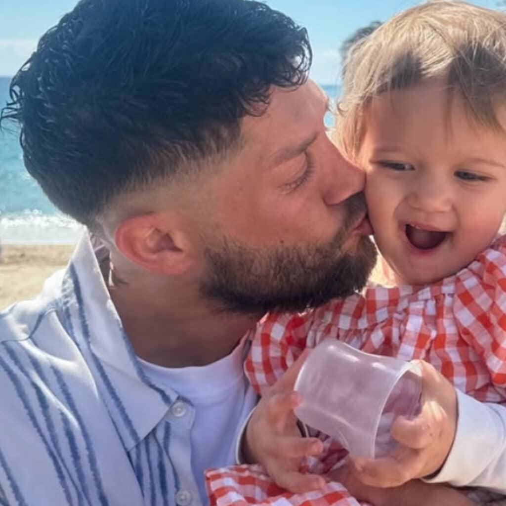 Paga : irresponsable avec sa fille ? Une vidéo interpelle