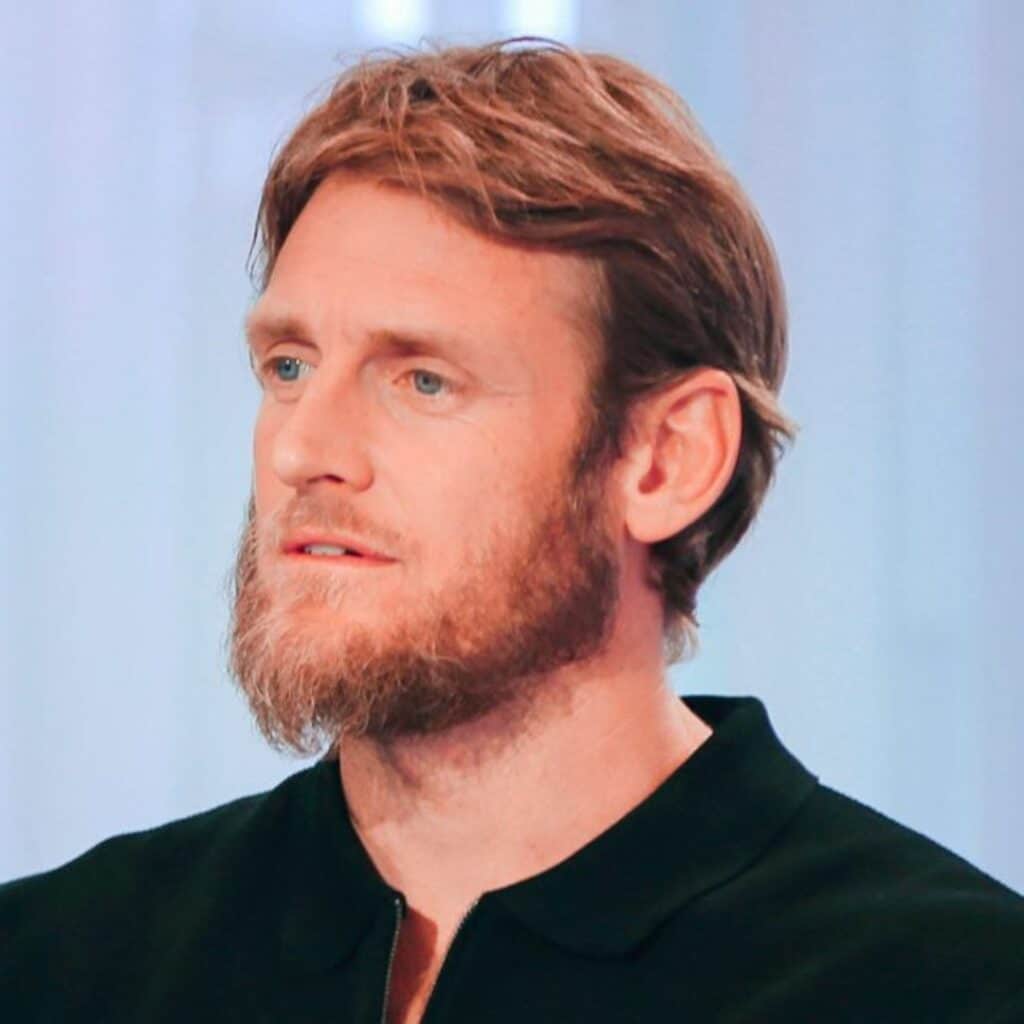 Ragnar le Breton : l'humoriste condamné à un an de prison ferme pour violences sur un père de famille