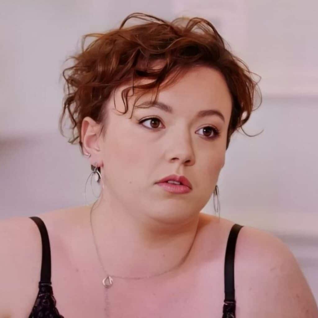 Flavie (ADP) : elle montre sa vidéo de présentation à un nouveau concours de Miss