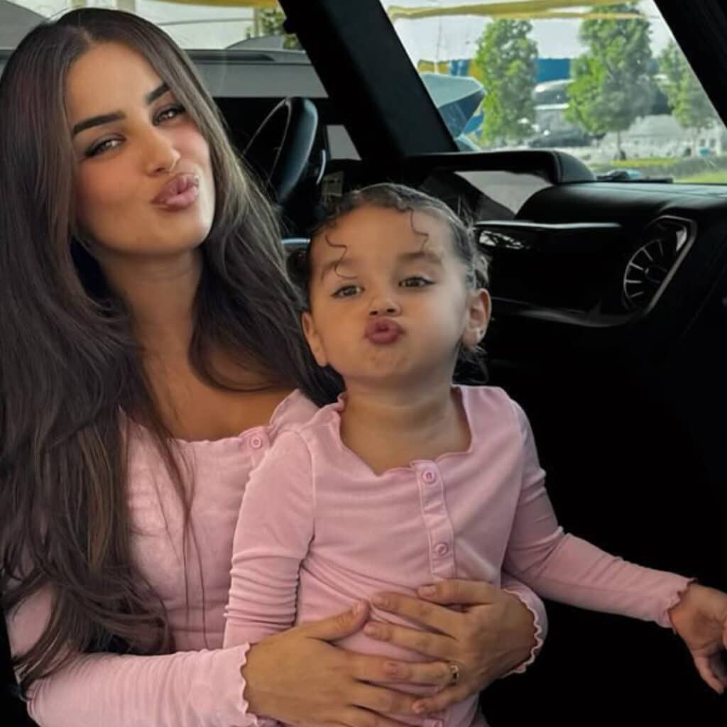Kamila : les images de sa fille de 3 ans entièrement voilée interpellent les internautes