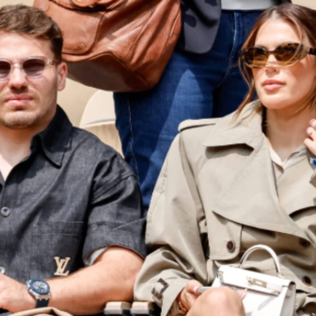 Iris Mittenaere : au cœur d’une tourmente et toujours en couple avec Antoine Dupont ?