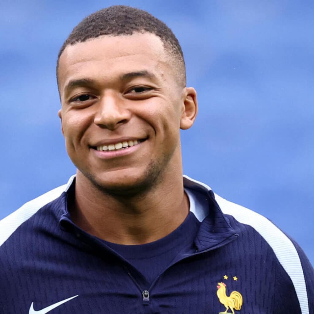 Kylian MBappé : 1 an après son départ du PSG, ressent-il une pointe d'amertume d'être parti trop tôt ?