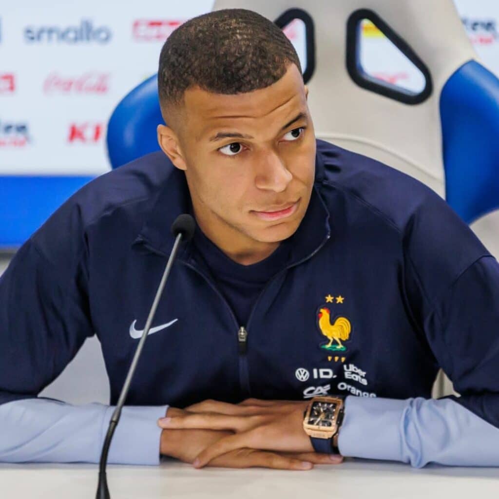 Kylian Mbappé : après la victoire du PSG en Ligue des Champions, le footballeur s’énerve