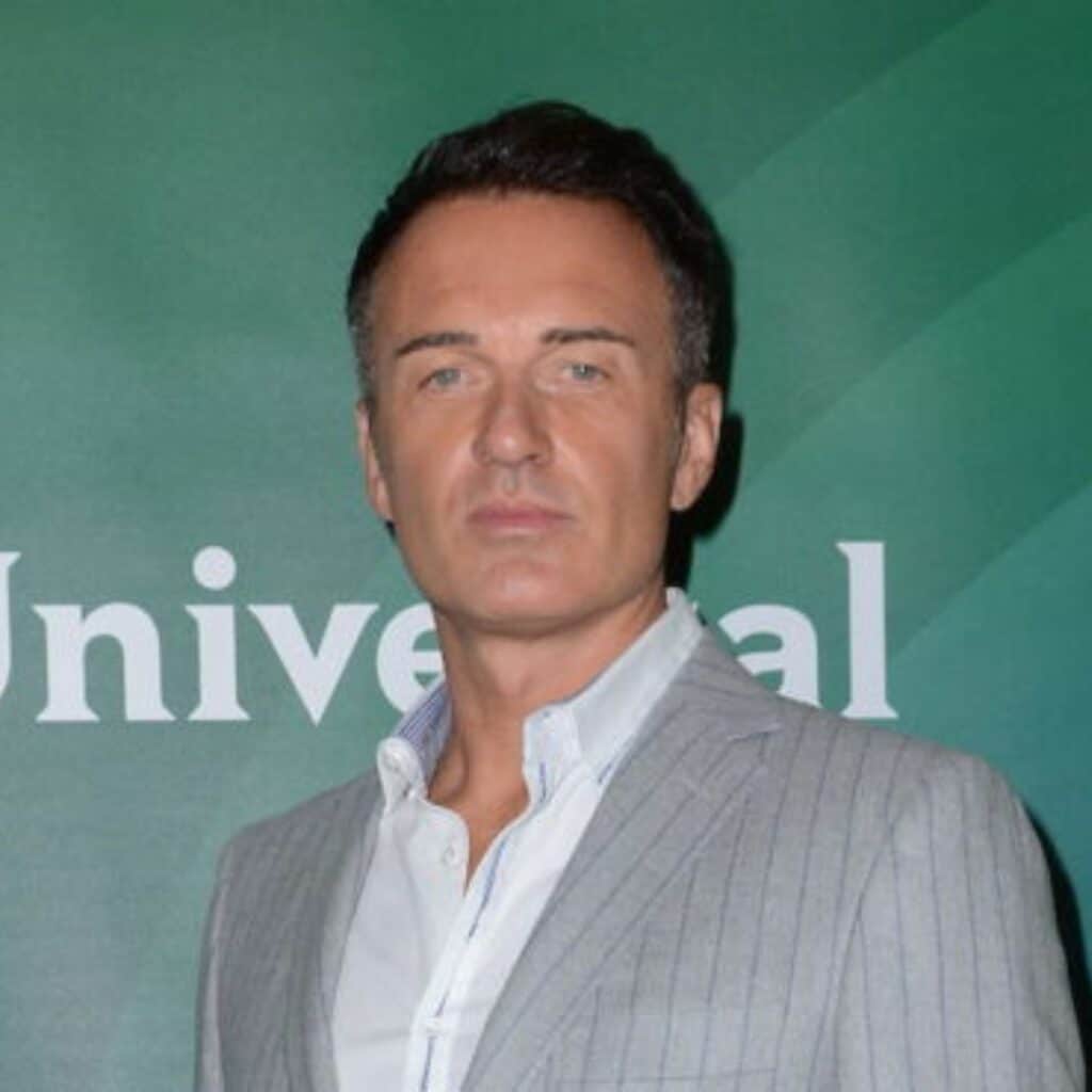 Décès de Julian McMahon : pourquoi le lieu de son décès intrigue autant ?