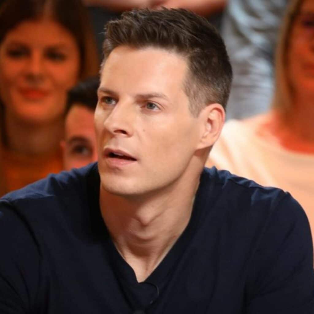 Matthieu Delormeau : après s'être affiché dévêtu sur Instagram, il décide d’agir