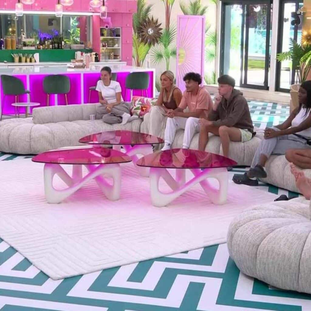 Secret Story, Star Academy : face au harcèlement des candidats, les productions obligées de prendre des mesures