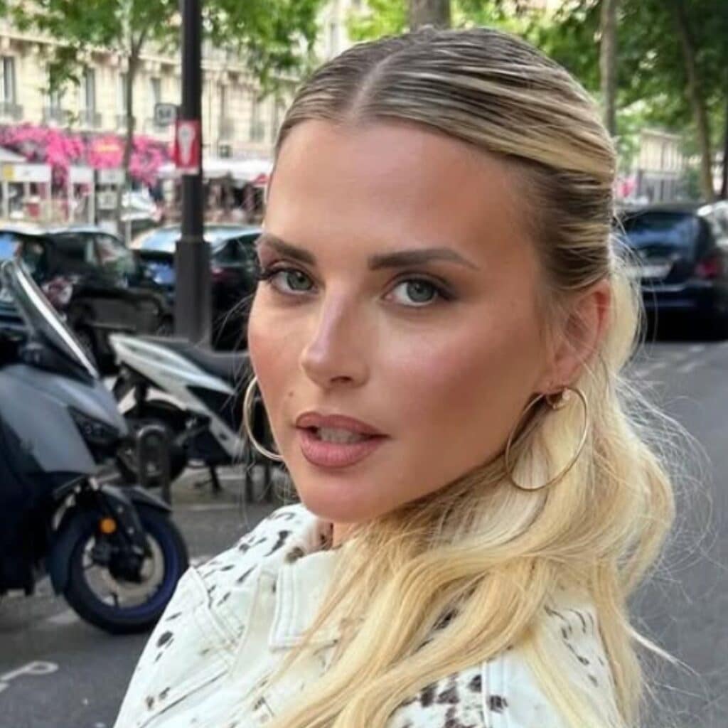 Kelly Vedovelli : sur le point de rejoindre Cyril Hanouna dans sa nouvelle émission ?