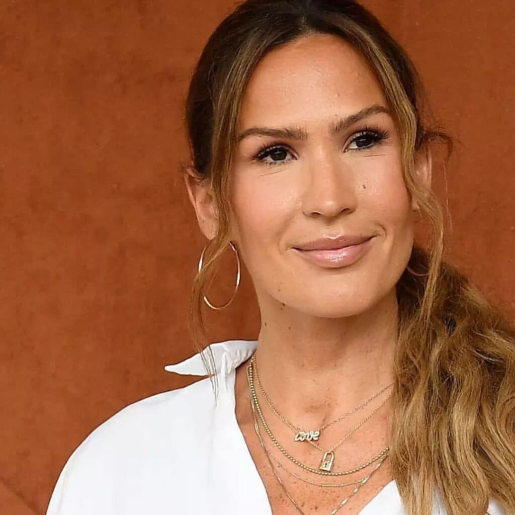 Vitaa : elle revient sur cette chirurgie esthétique qu'elle a subie après la naissance de ses 3 enfants