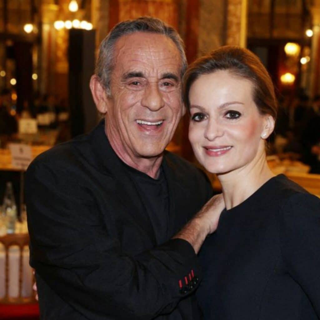 Thierry Ardisson : son épouse Audrey Crespo-Mara attaque en justice le bloggueur qui a annoncé son décès à tort