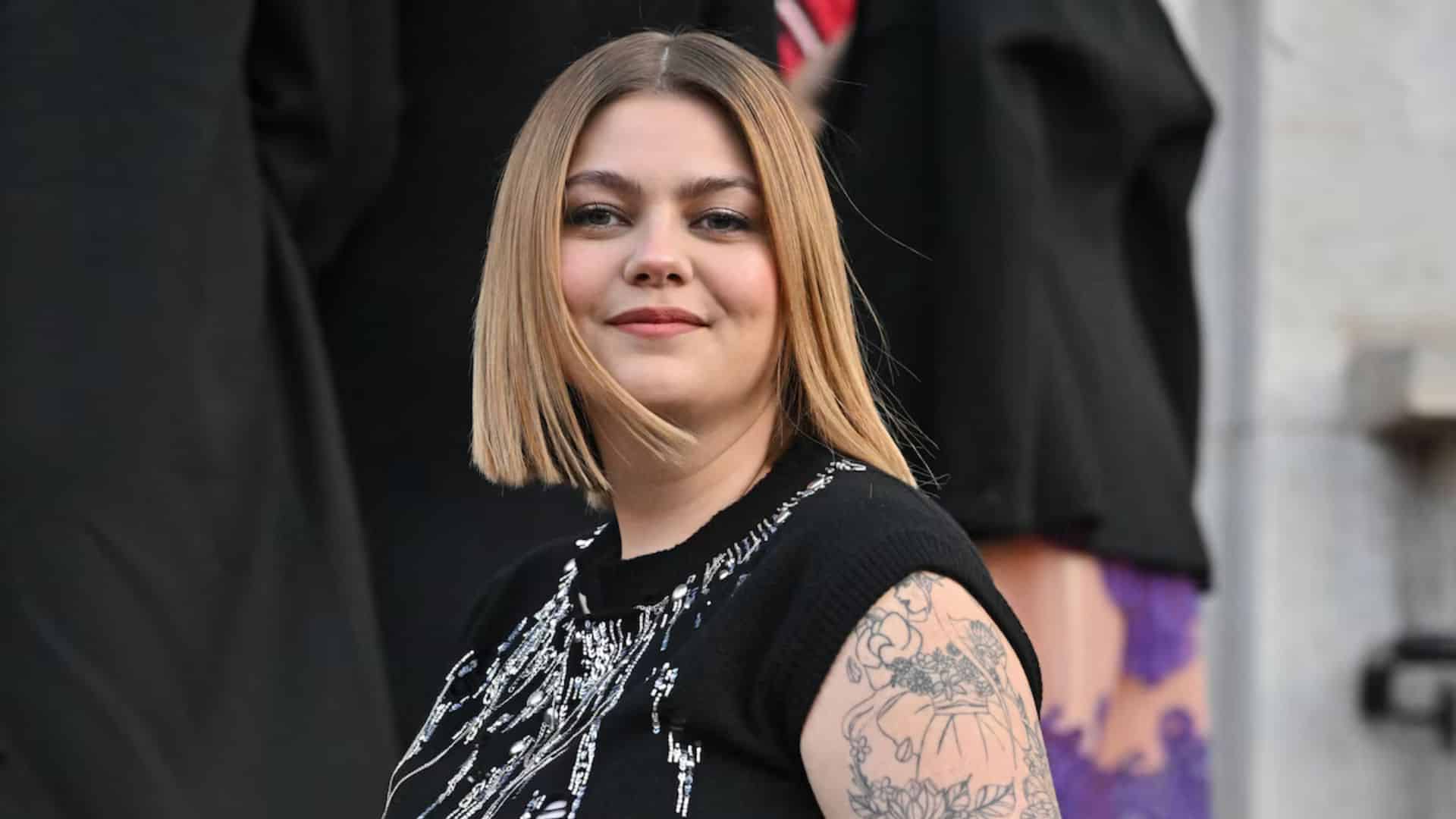Louane en bikini : ses fans soulignent la beauté de son tatouage au creux de sa poitrine