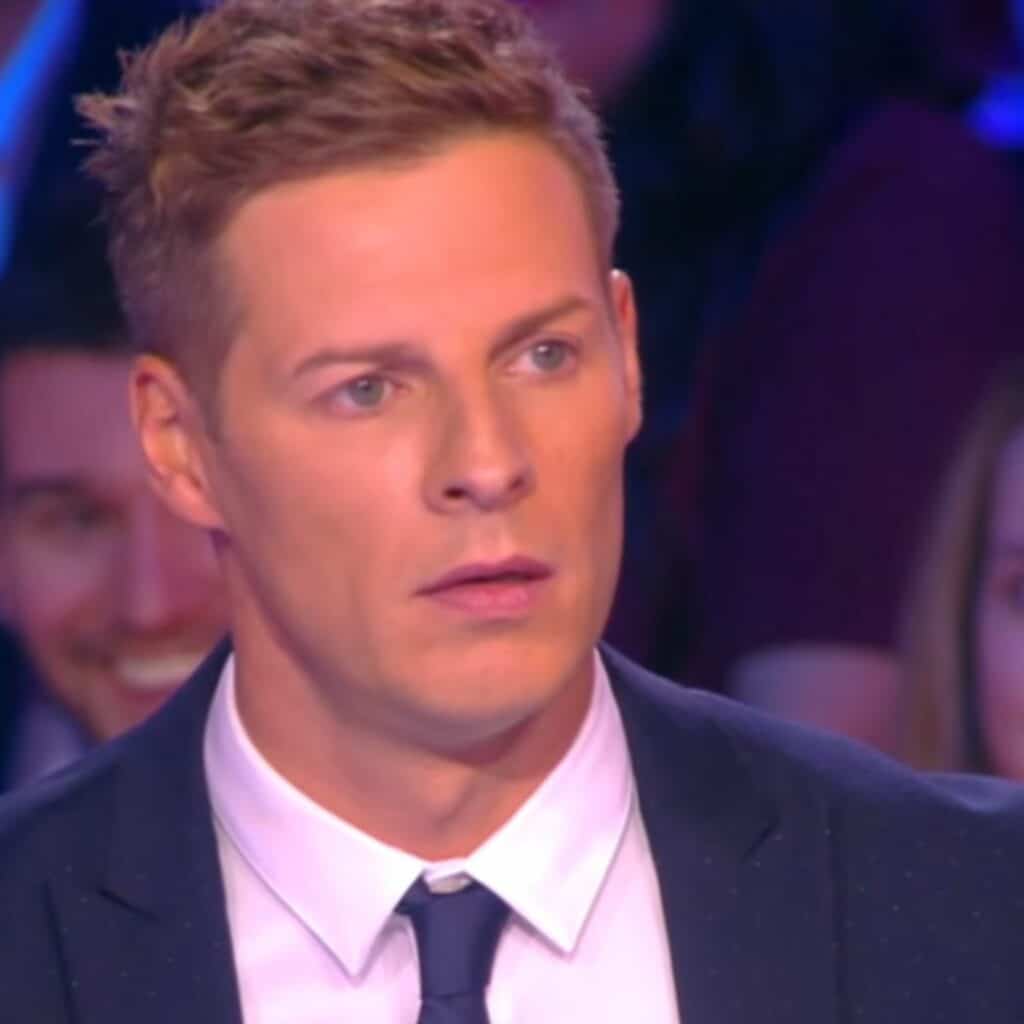 Affaire Matthieu Delormeau : le bijou qu’il portait sur sa vidéo intime surprend les internautes