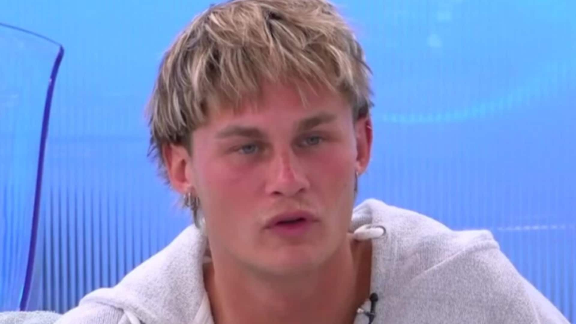 Adrien (Secret Story) : il en dit plus sur son secret dans l'émission