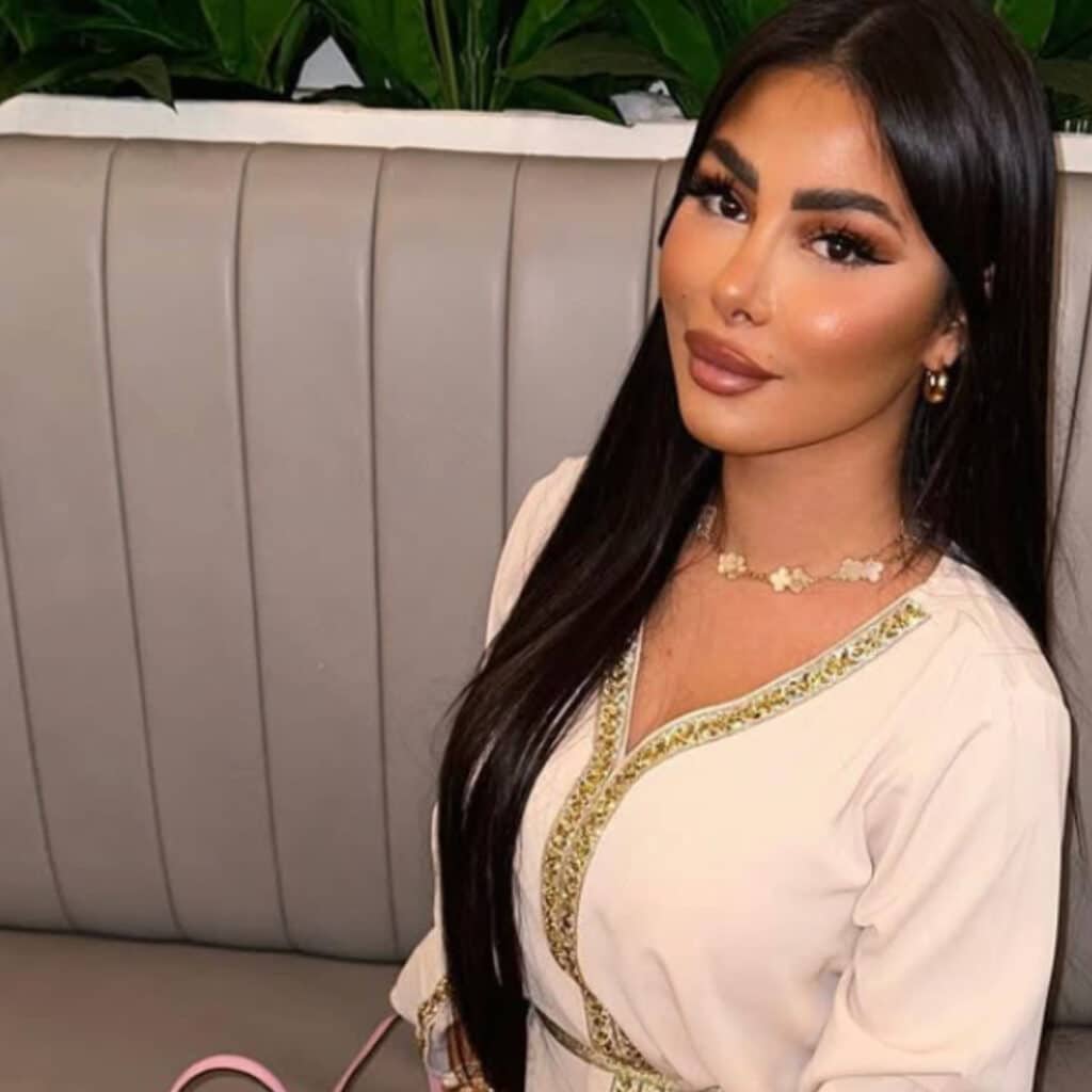 Maeva Ghennam : loin des réseaux sociaux, elle souhaite tout arrêter