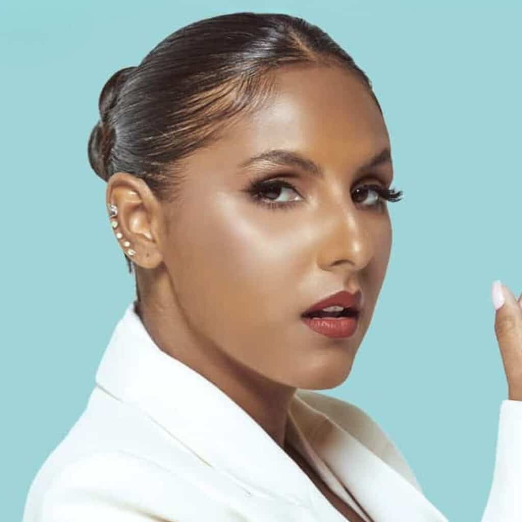 Lynda : la chanteuse de RnB se fait dérober plus de 100 000 euros dans un cambriolage