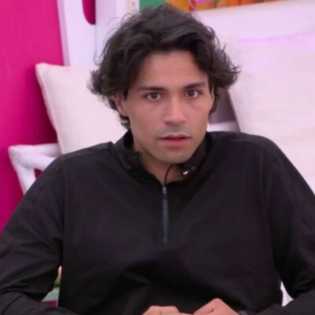 Secret Story : Mayer fait un choix qui étonne à seulement 2 semaines de la finale