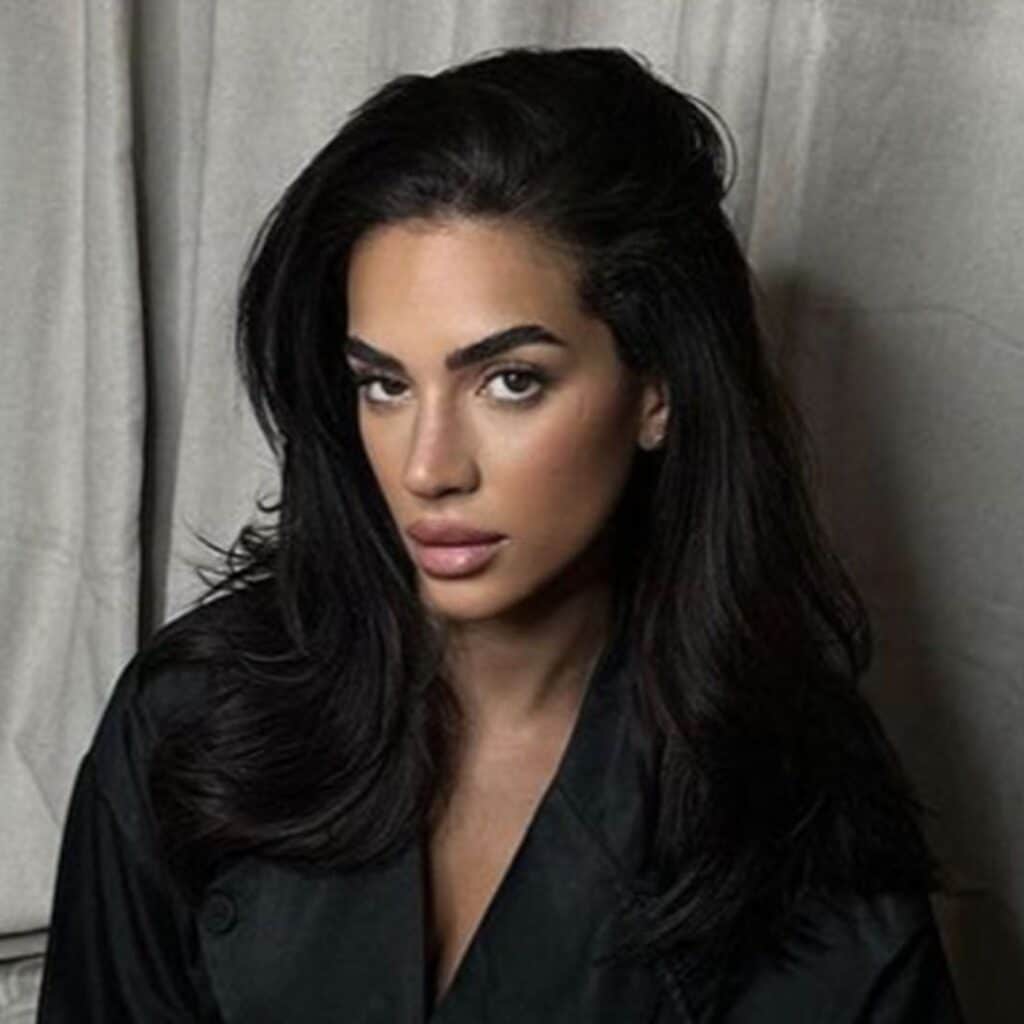 Marwa Merazka (La Villa des coeurs brisés) : mise à l'écart sur le tournage par les autres candidats, elle se confie