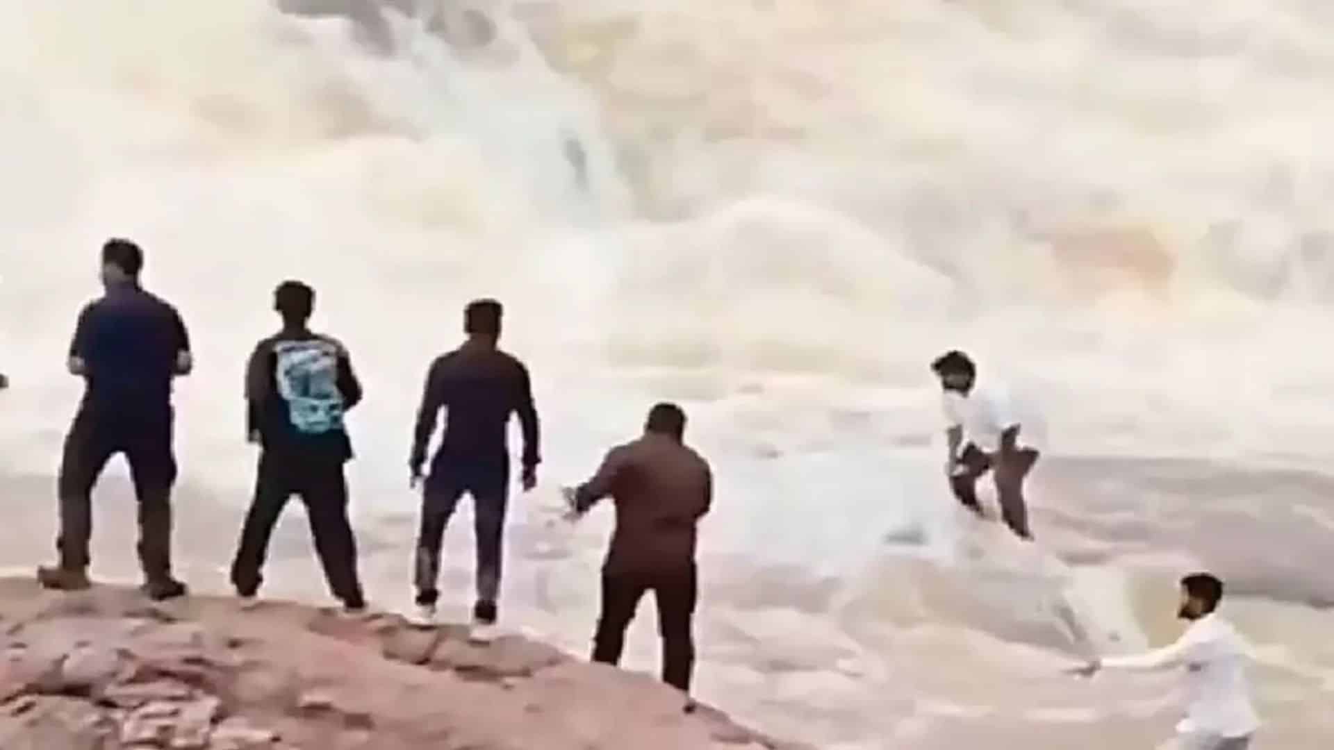 Un YouTubeur filme son décès en direct devant des centaines d'abonnés