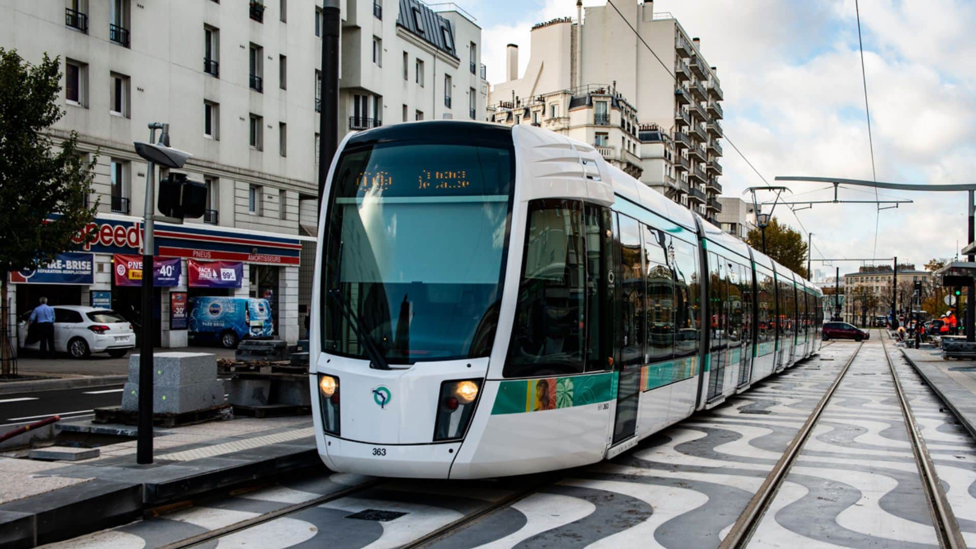 CNews : une journaliste et son compagnon attaqués au couteau dans le tramway