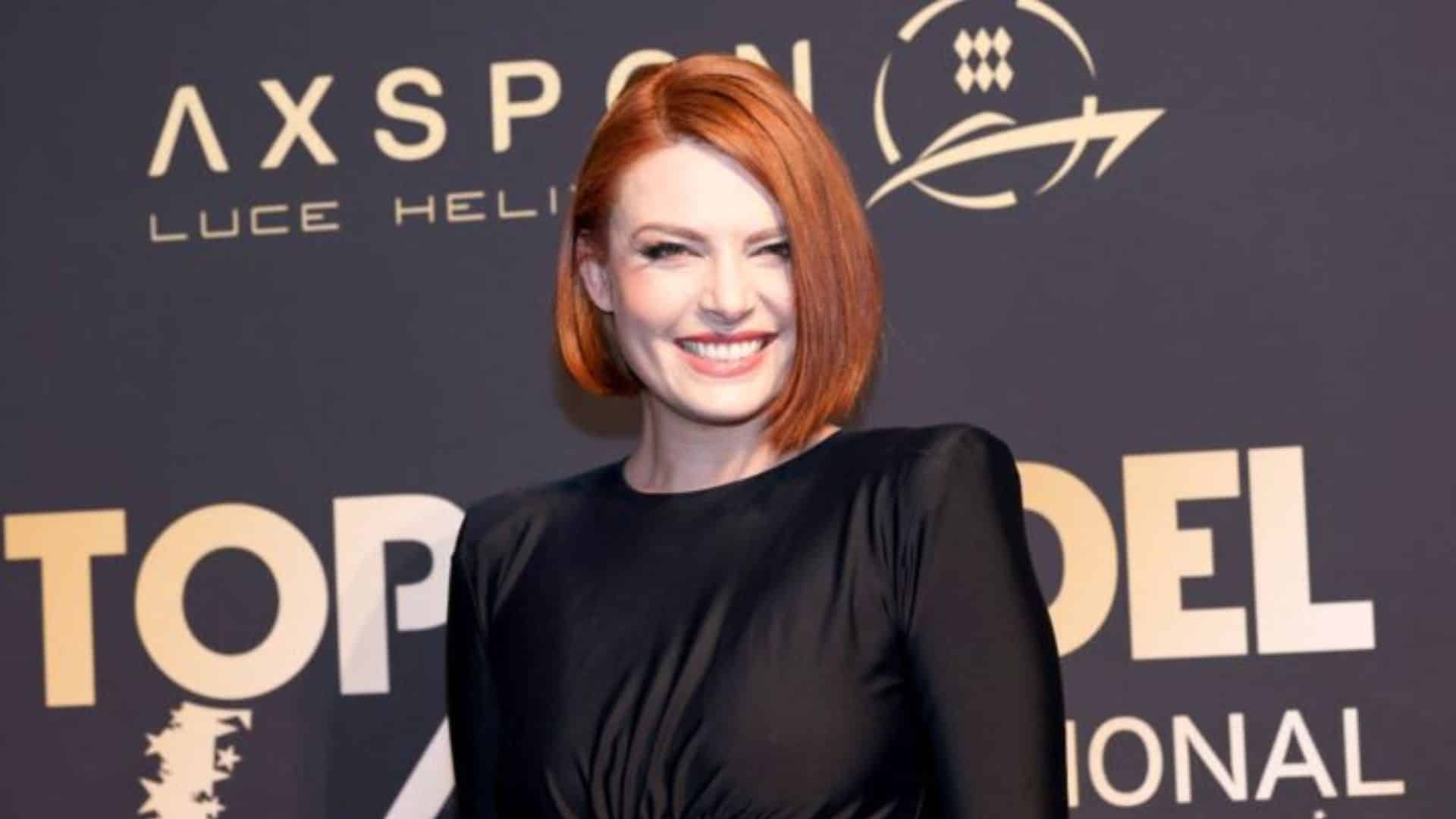 Élodie Frégé : le jour où elle a failli perdre la vie en direct à cause de ses menstruations