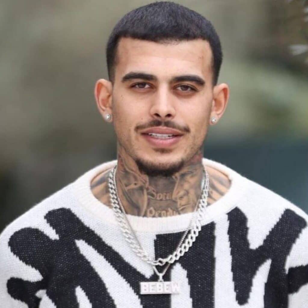 Greg Yega : une vidéo du candidat qui se prend pour Chris Brown devient virale