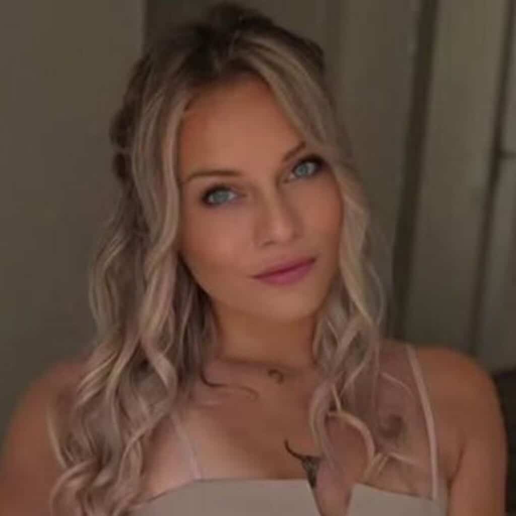 Laury (MAPR) : en couple, elle officialise avec son nouveau compagnon