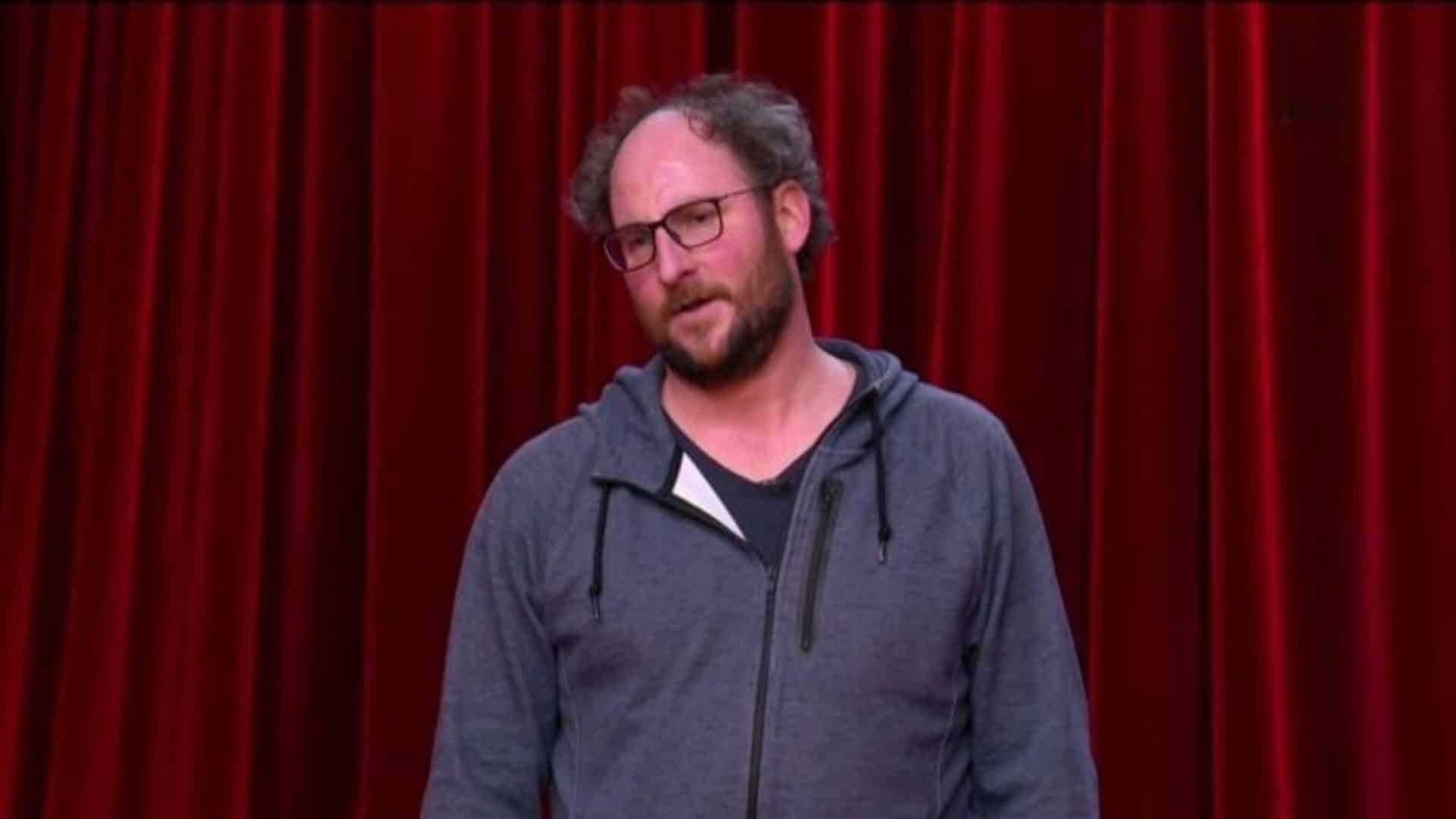 Star Academy : la transformation du prof de théâtre Pierre de Brauer laisse les internautes sans voix