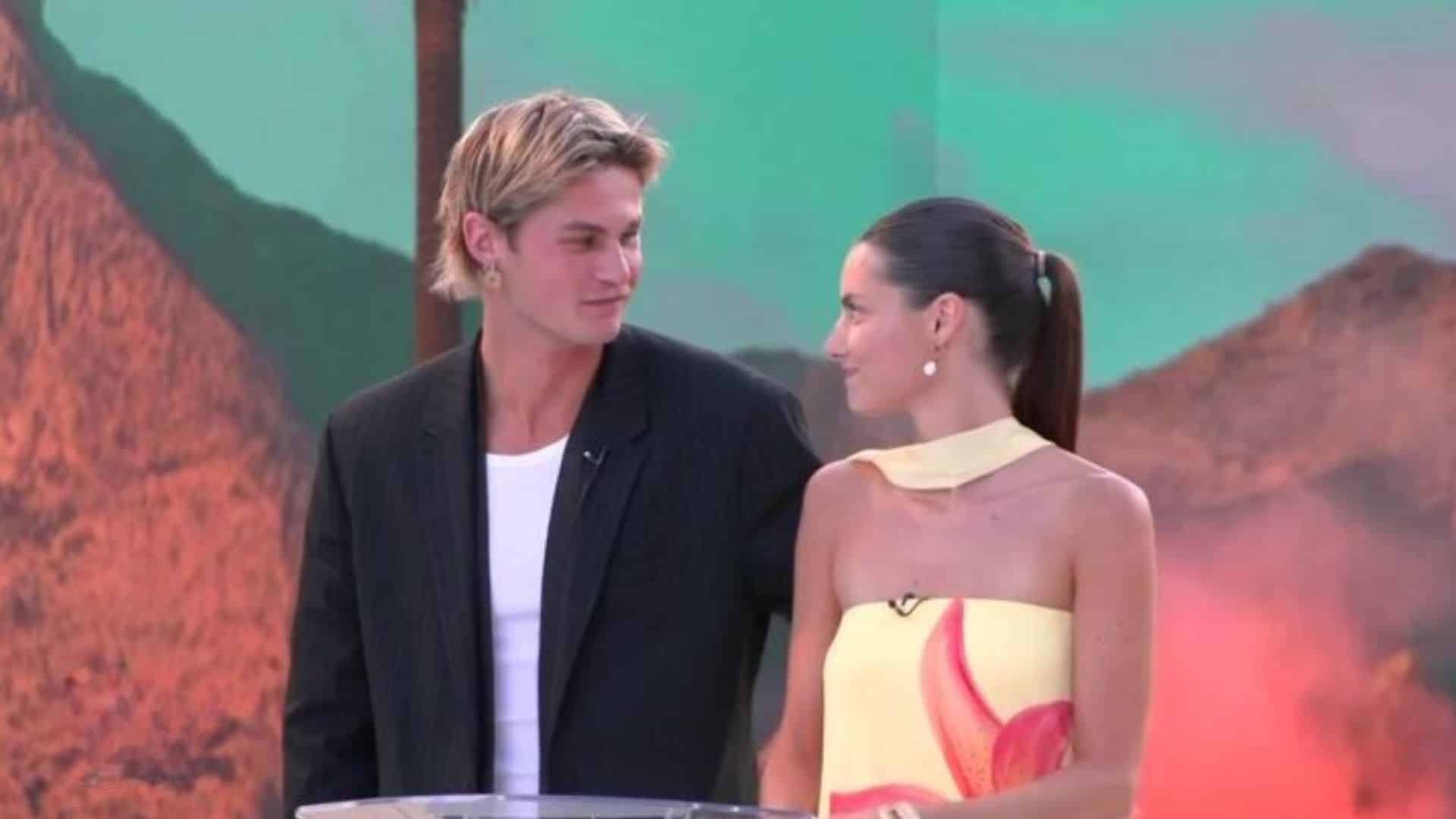 Secret Story : Pimprenelle et Adrien sont-ils vraiment en couple ?