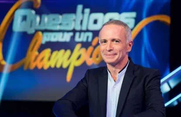 Samuel Étienne : il ouvre un compte sur une plateforme de charme