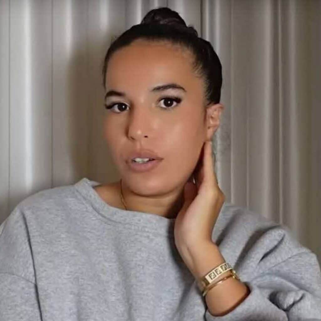 Poupette Kenza : après son séjour en prison, elle reprend ses études de médecine