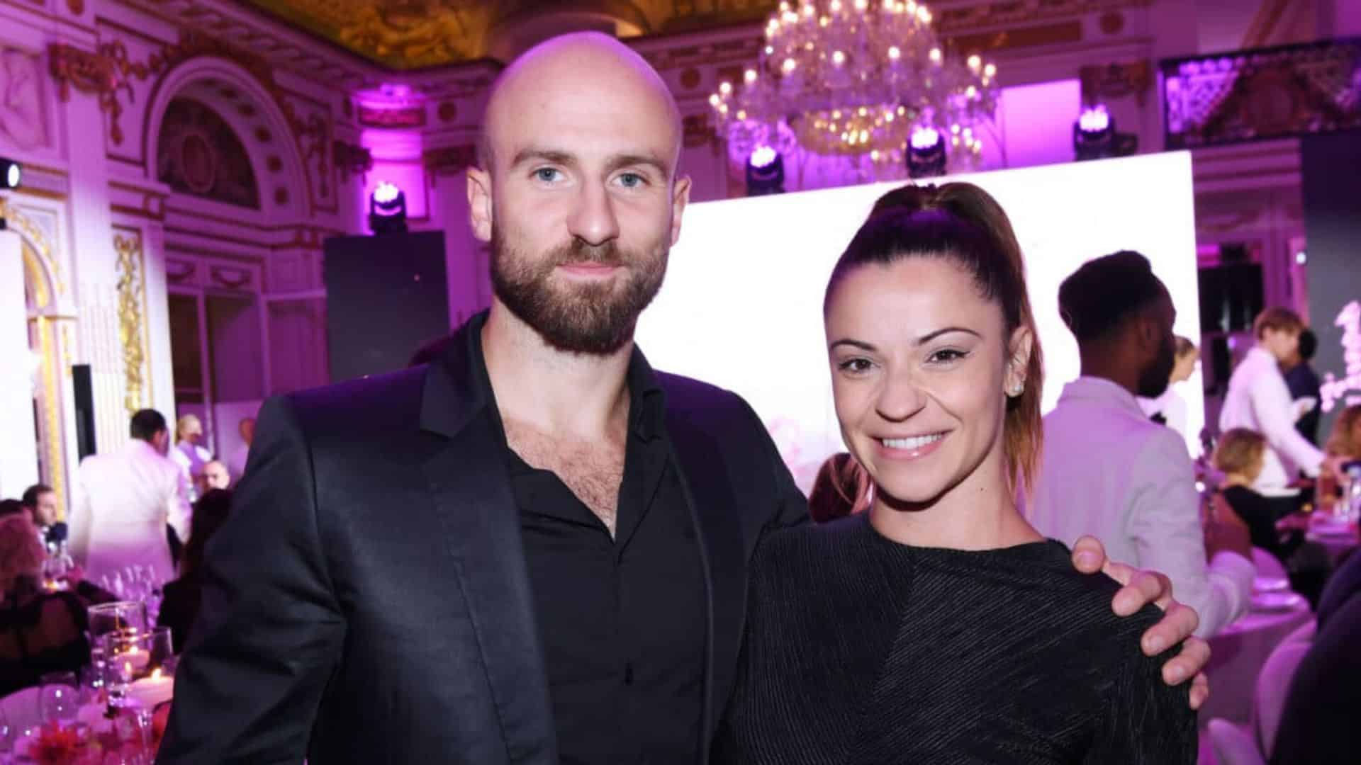 Denitsa Ikonomova : elle révèle le reproche que lui fait souvent son compagnon depuis l’arrivée de leur fille