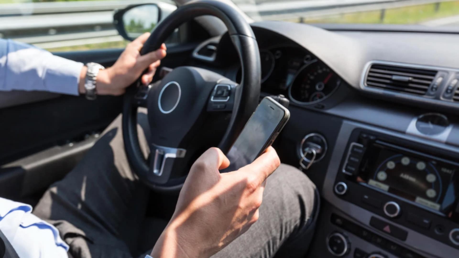 Téléphone au volant : suspension du permis dès la première infraction dans les Landes à partir de novembre 2025
