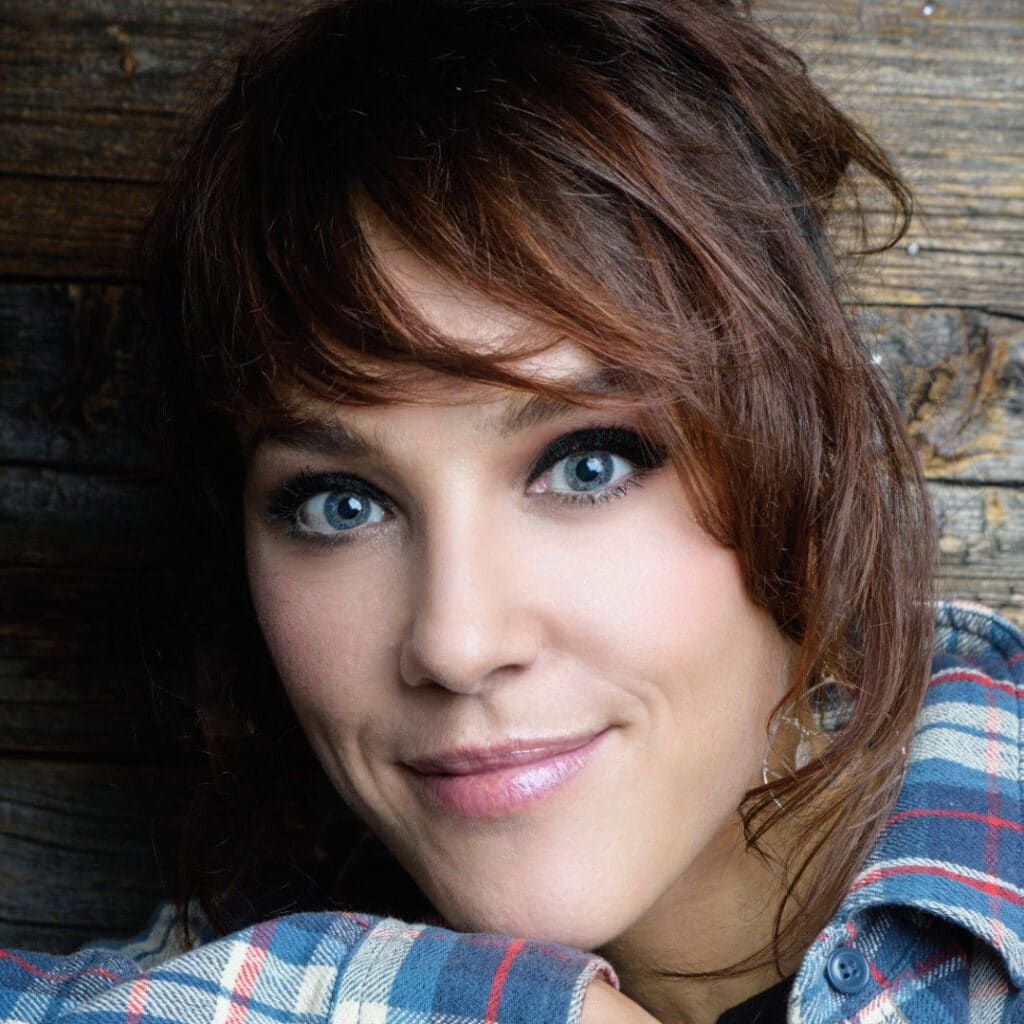 Zaz : la chanteuse aborde l’assassinat de son compagnon en pleine rue