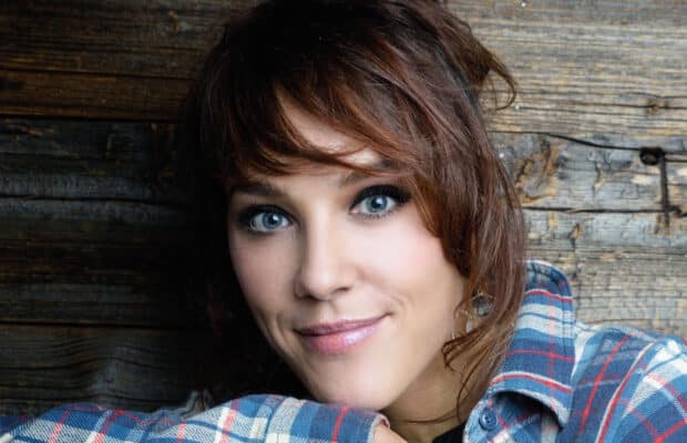 Zaz : la chanteuse aborde l’assassinat de son compagnon en pleine rue