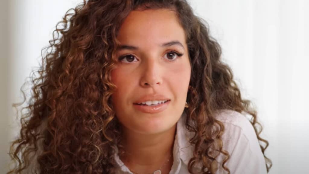 Poupette Kenza en larmes : l'un de ses proches lui vole 10 000 €