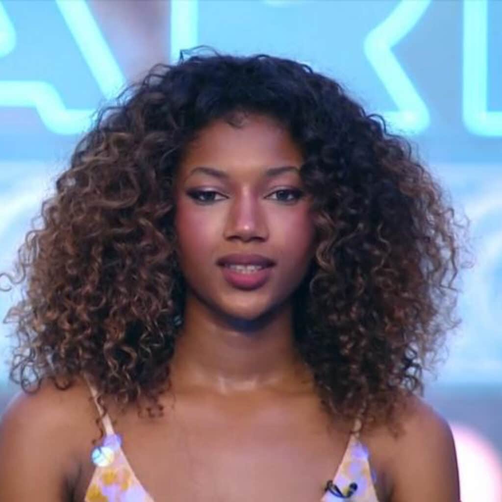 Anita (Secret Story) : la candidate participe à une émission à laquelle personne ne l’attendait