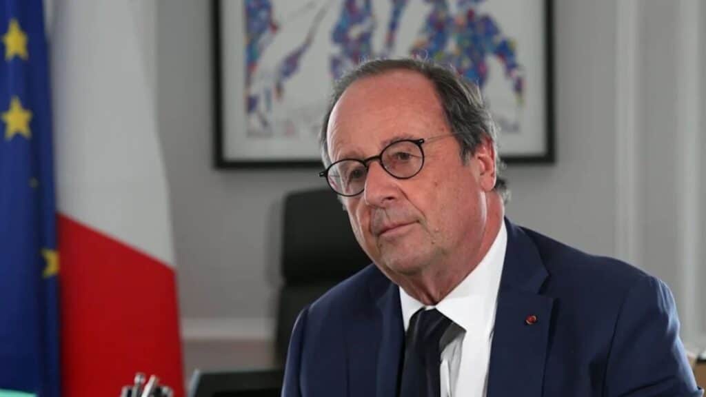 Contrarié, l'ex-président François Hollande interrompt brutalement une interview