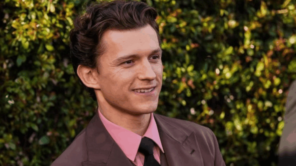 Tom Holland : il donne de ses nouvelles après sa violente chute sur le tournage de Spider-Man