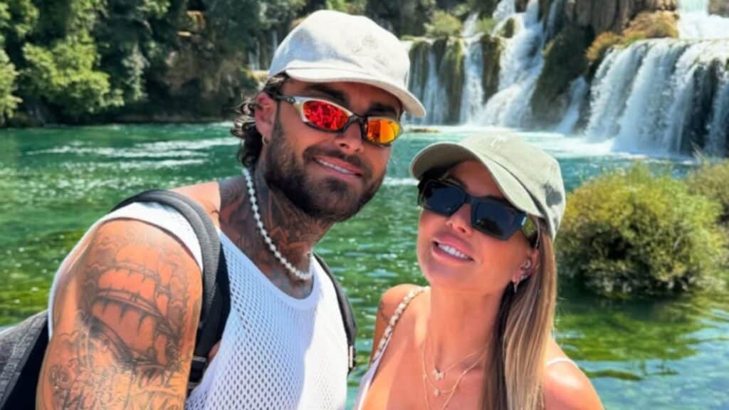 Jessica Thivenin et Thibault Garcia annoncent leur divorce : l'attitude "froide" du jeune homme interpelle