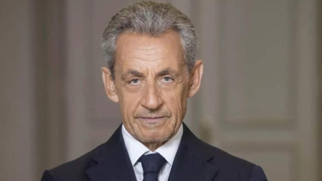 Nicolas Sarkozy : balai, thon, yaourts… on en sait plus sur sa vie en prison