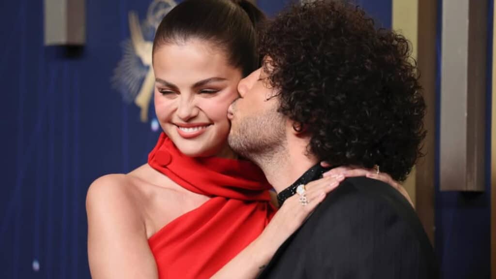 Selena Gomez : la chanteuse montre ses deux robes de mariée sur Instagram