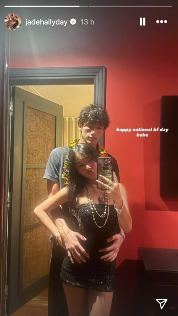 Jade Hallyday en couple : la fille de Laeticia et Johnny se montre avec son compagnon pour une occasion spéciale