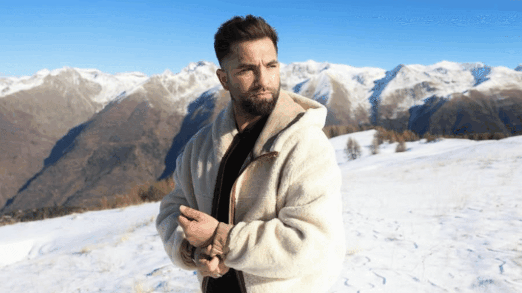 Kendji : le chanteur évoque avec des mots poignants la perte de sa petite sœur